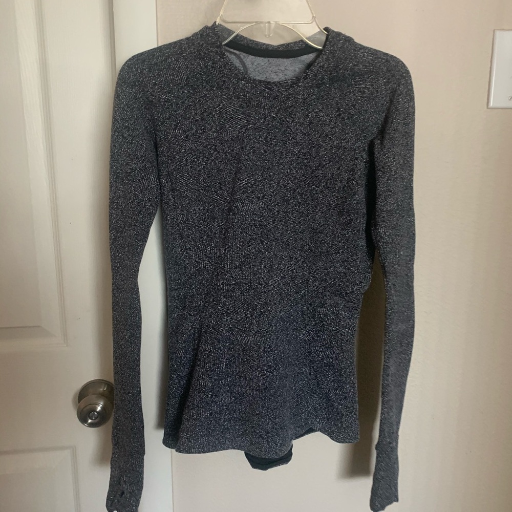 🍋 Lululemon long sleeve (super thick) with pocket